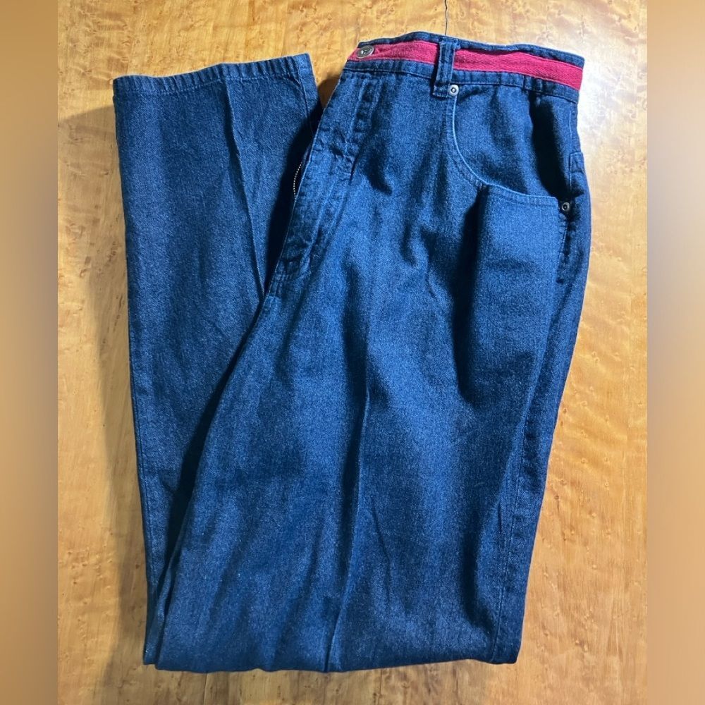 August Max Woman, straight leg, excellent condition, size 12W, red detail waist